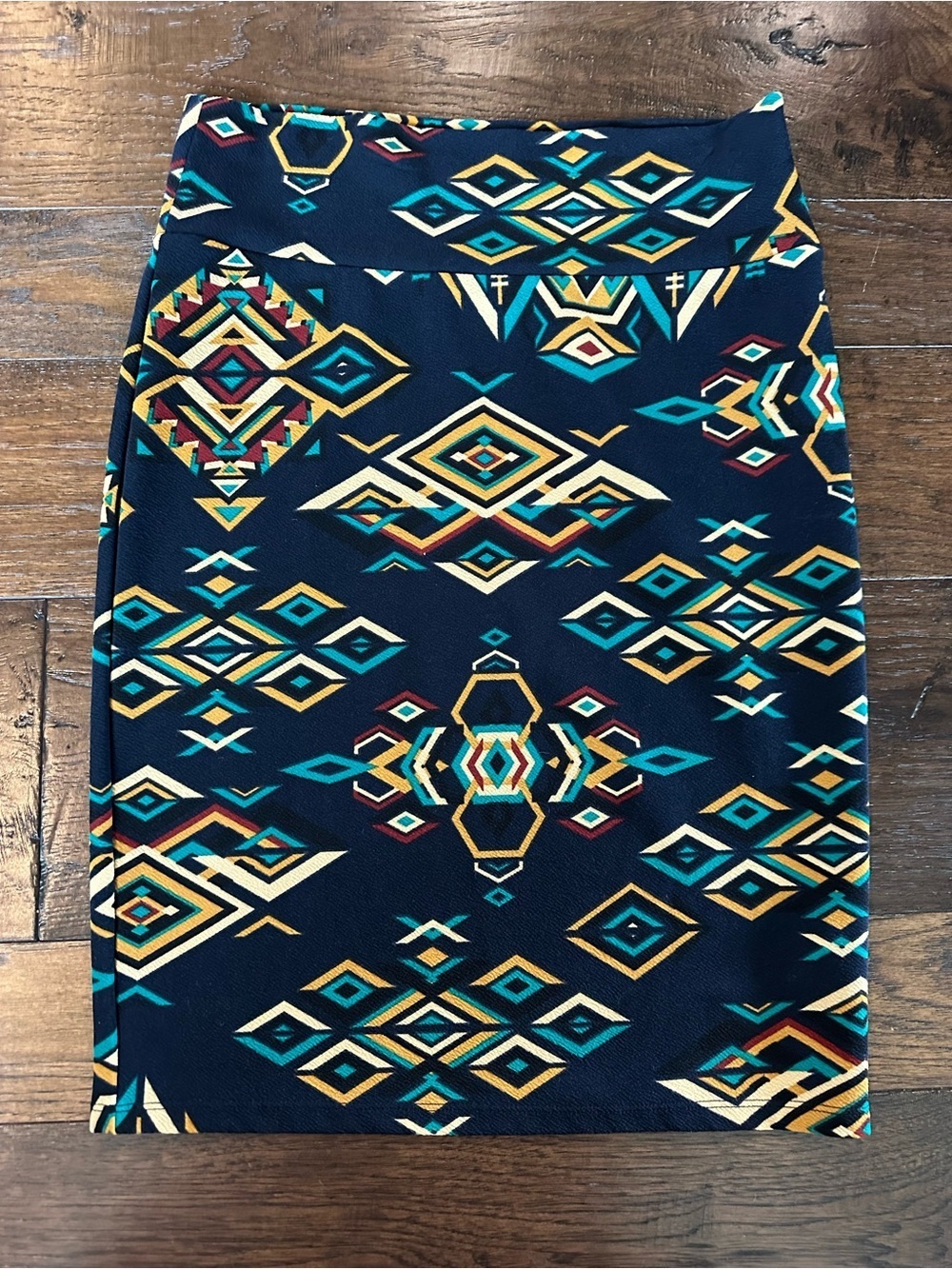 LuLaRoe Women’s Navy Aztec Print Pencil Skirt- size Large